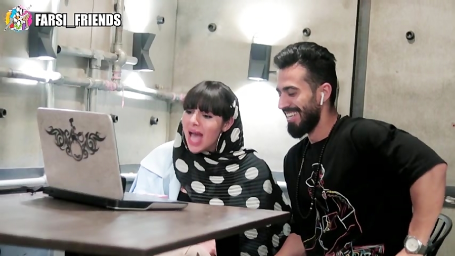 دختره بهش میگه بدون سانسور تتل...