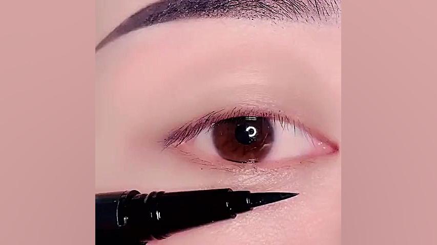 Beautiful Eye Makeup Tutorial...
