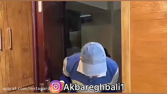 اکبر اقبالی طنز