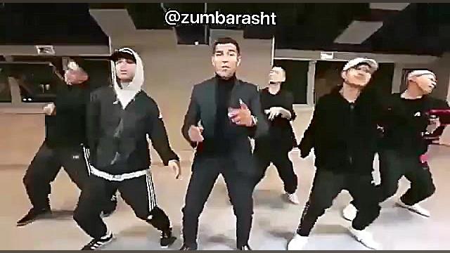 رقص خارجی با آهنگ اندی