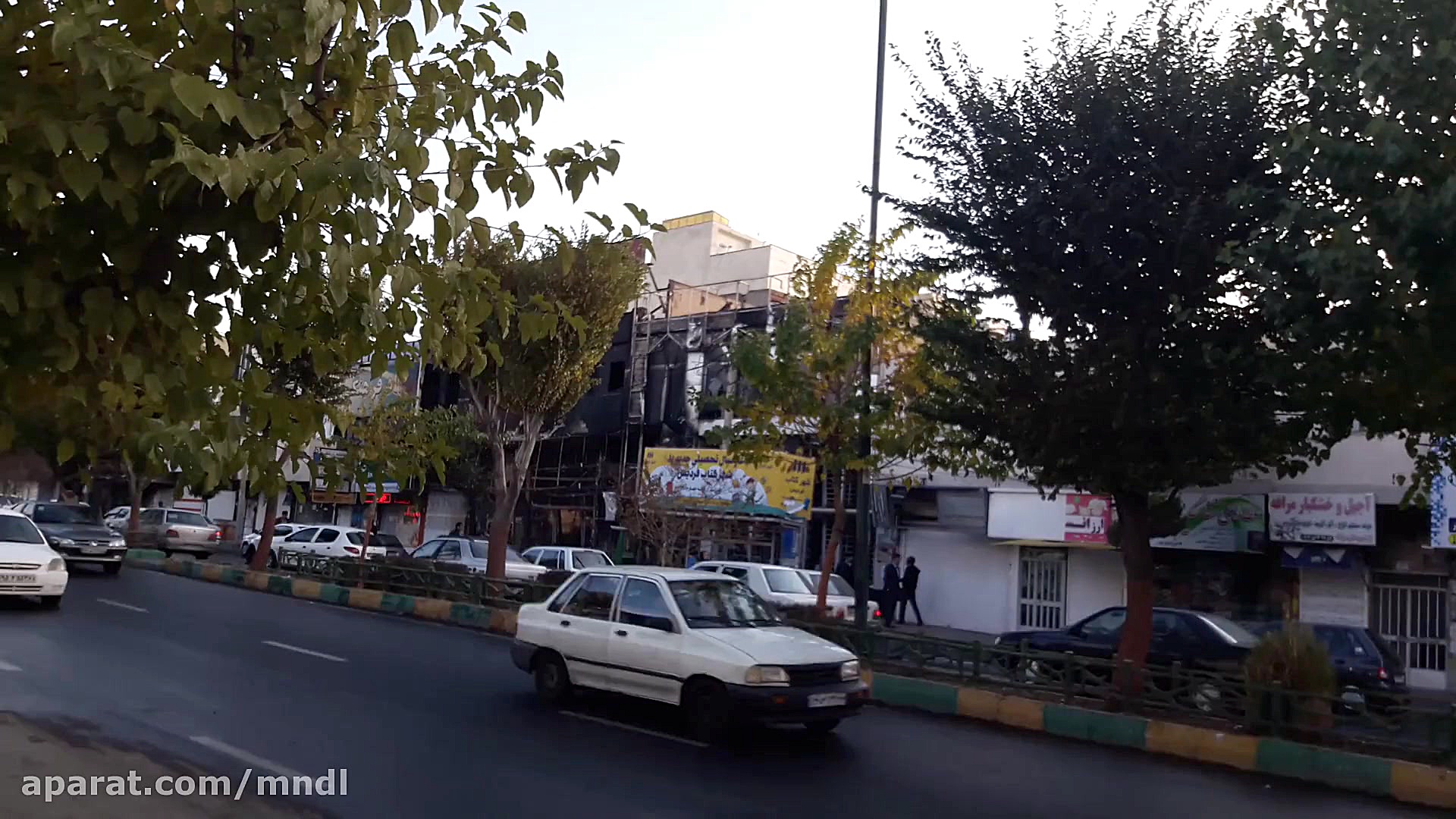 آتش زدن بانک ها به خاطر گرونی...