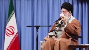 آیت الله خامنه ای: در عرصه جن...