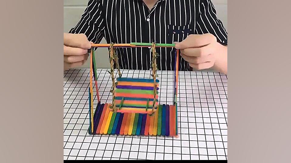 کاردستی تاب با چوب بستنی