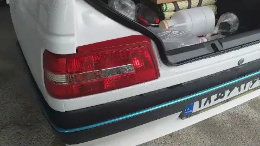 تعویض لامپ عقب ۴۰۵ و پارس