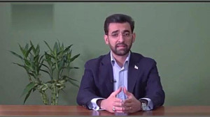 آذری جهرمی وزیر ارتباطات بصورت...