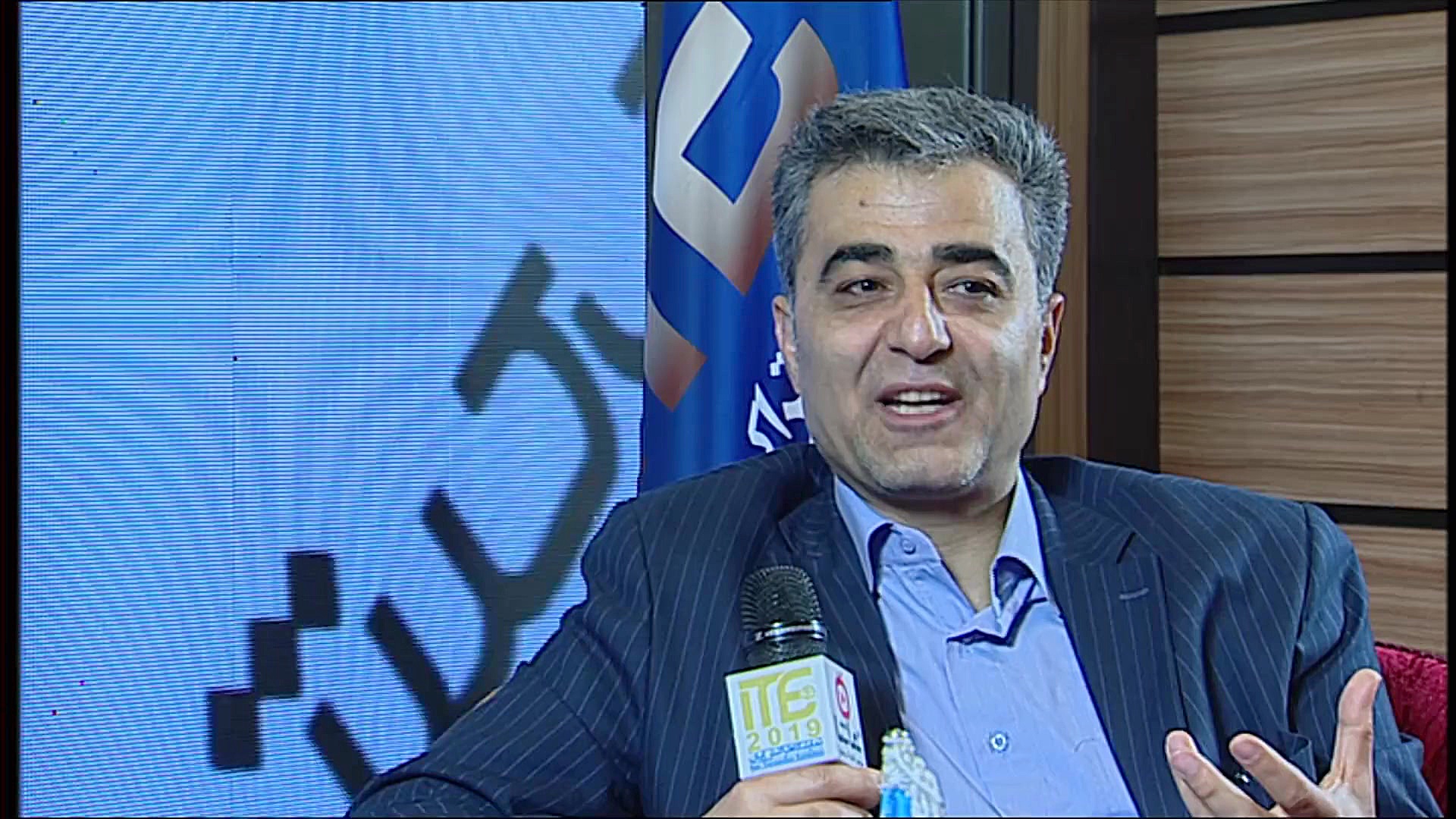 گفت‌‌وگوهایی درحاشیه نمایشگاه...