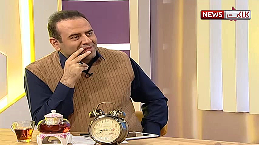 کنایه مجری به همکاری مهناز افش...