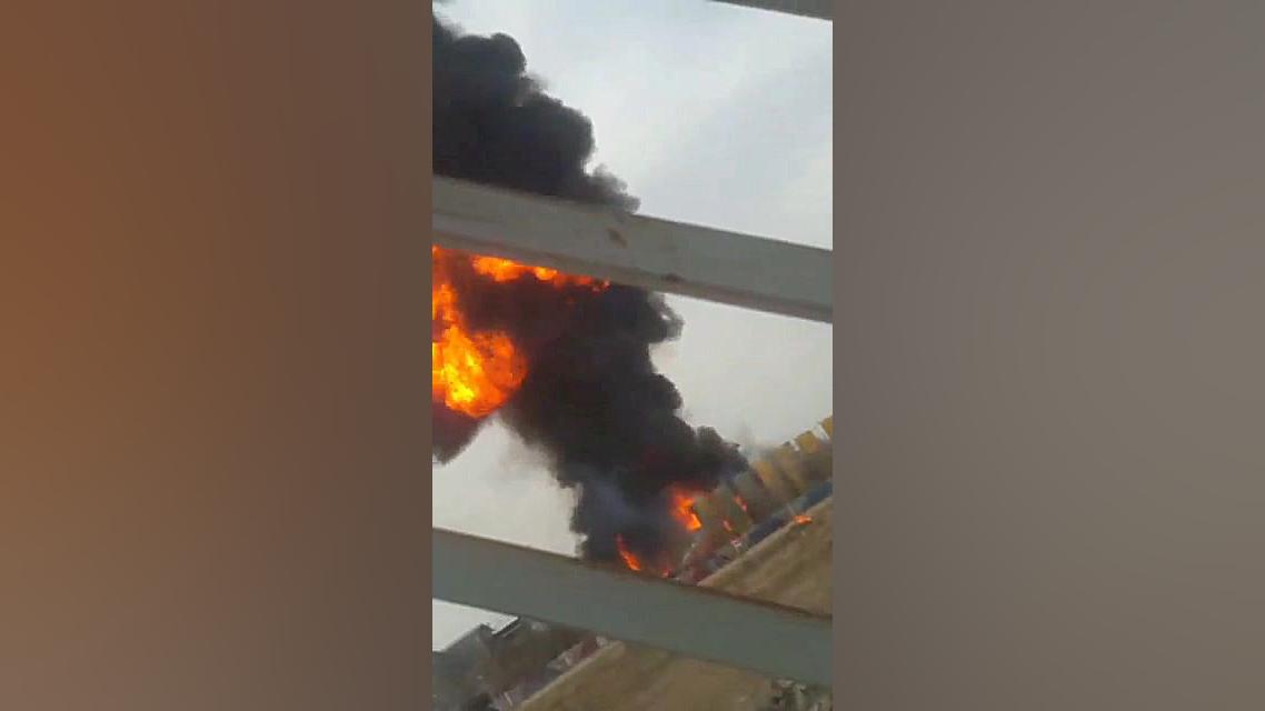 آتش سوزی گسترده در شهرک شهید س...