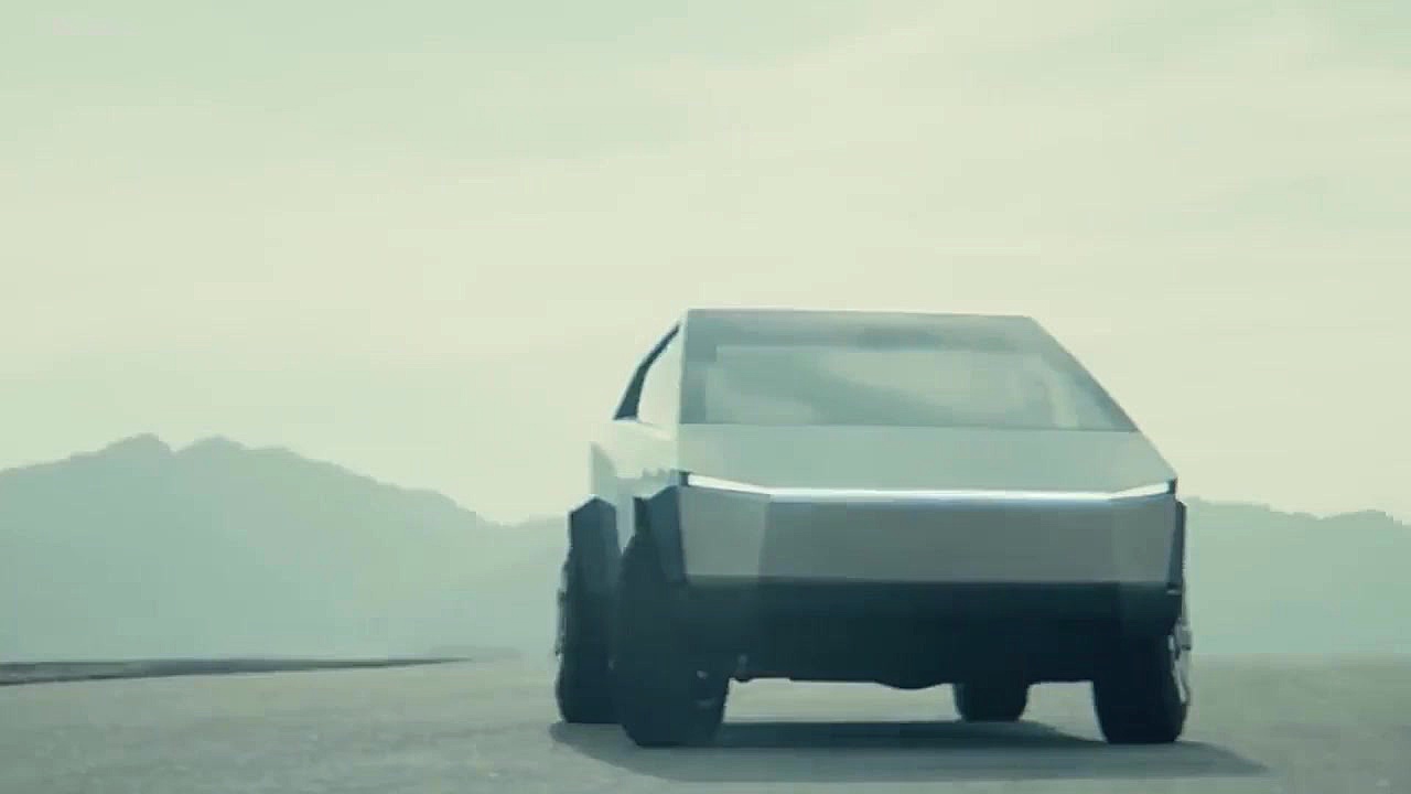 مقایسه Tesla Cyber Truck و For...