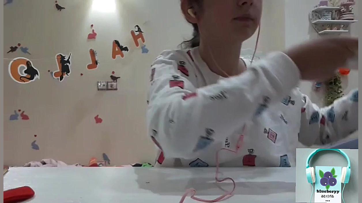 چالش آسمر :خوردن پیراشکی