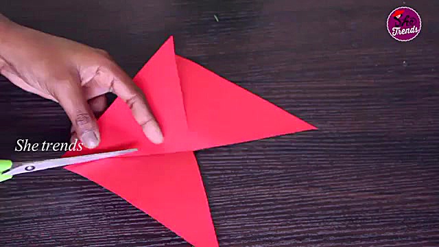 آموزش ساخت و تزئین درخت کریسمس...