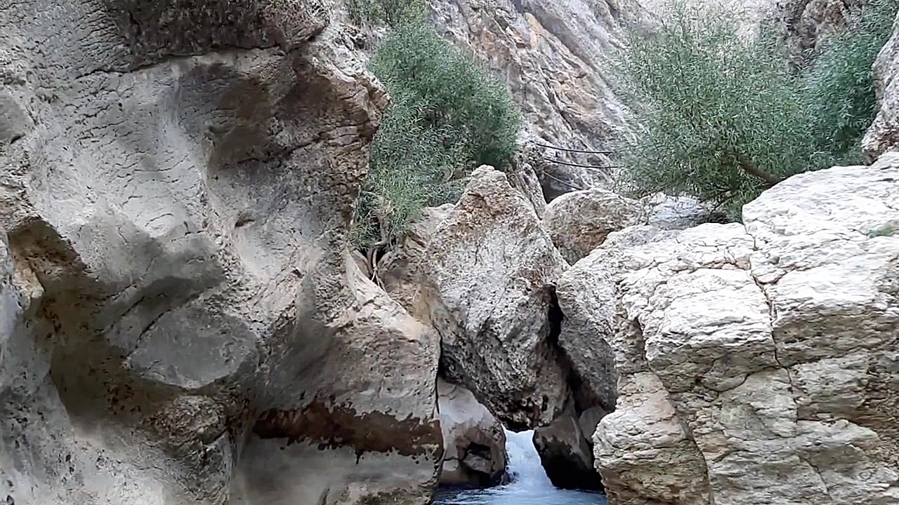رودخانه تنگ تیزآب (یه جای بکر...
