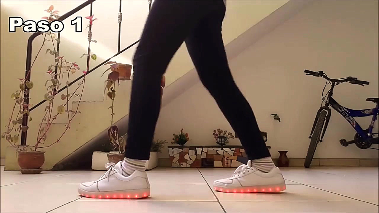 آموزش رقص شافل