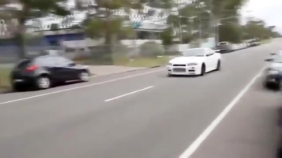 شتابگیری نیسان اسکای لاین جی ت...