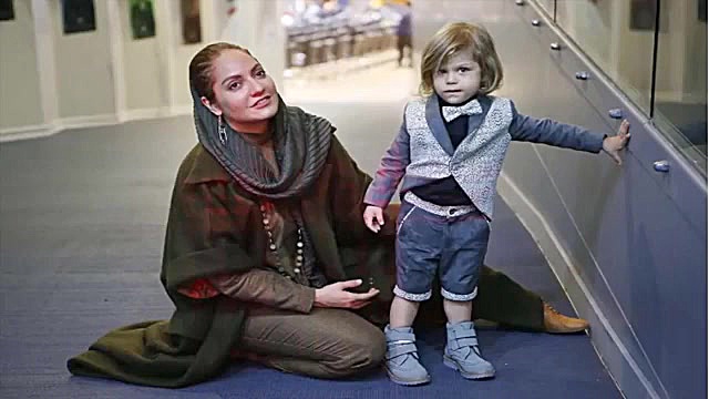 لحضه خروج مهناز افشار از ایران...