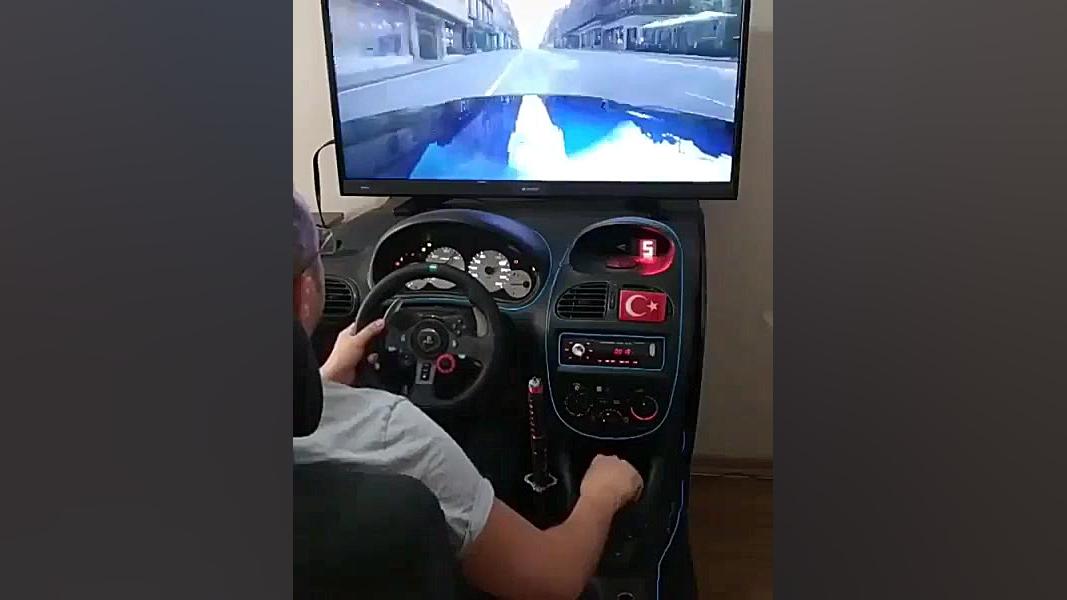 رانندگی با بی ام و در پلی استی...