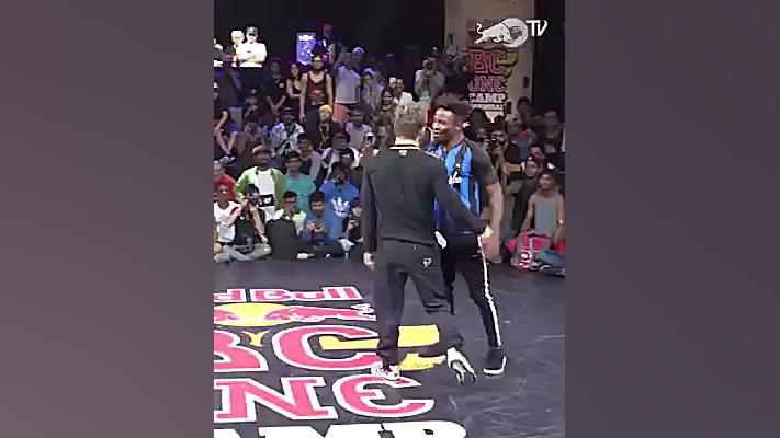 حرکات نمایشی قشنگ و زیبا