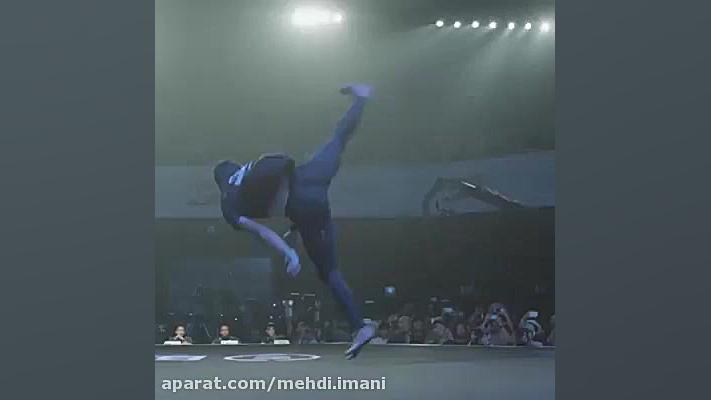 حرکات نمایشی رزمی ممنون میشم ا...