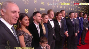 بازیکنان بارسلونا در فرش قرمز...