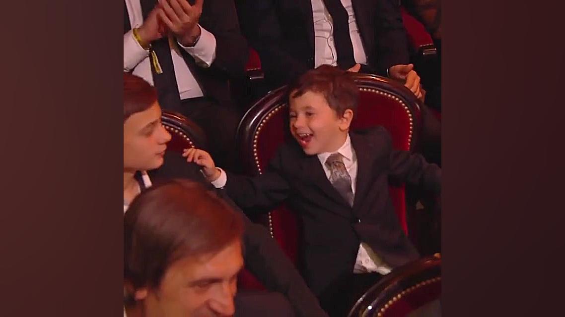 خوشحالی پسر لیونل مسی از برنده...