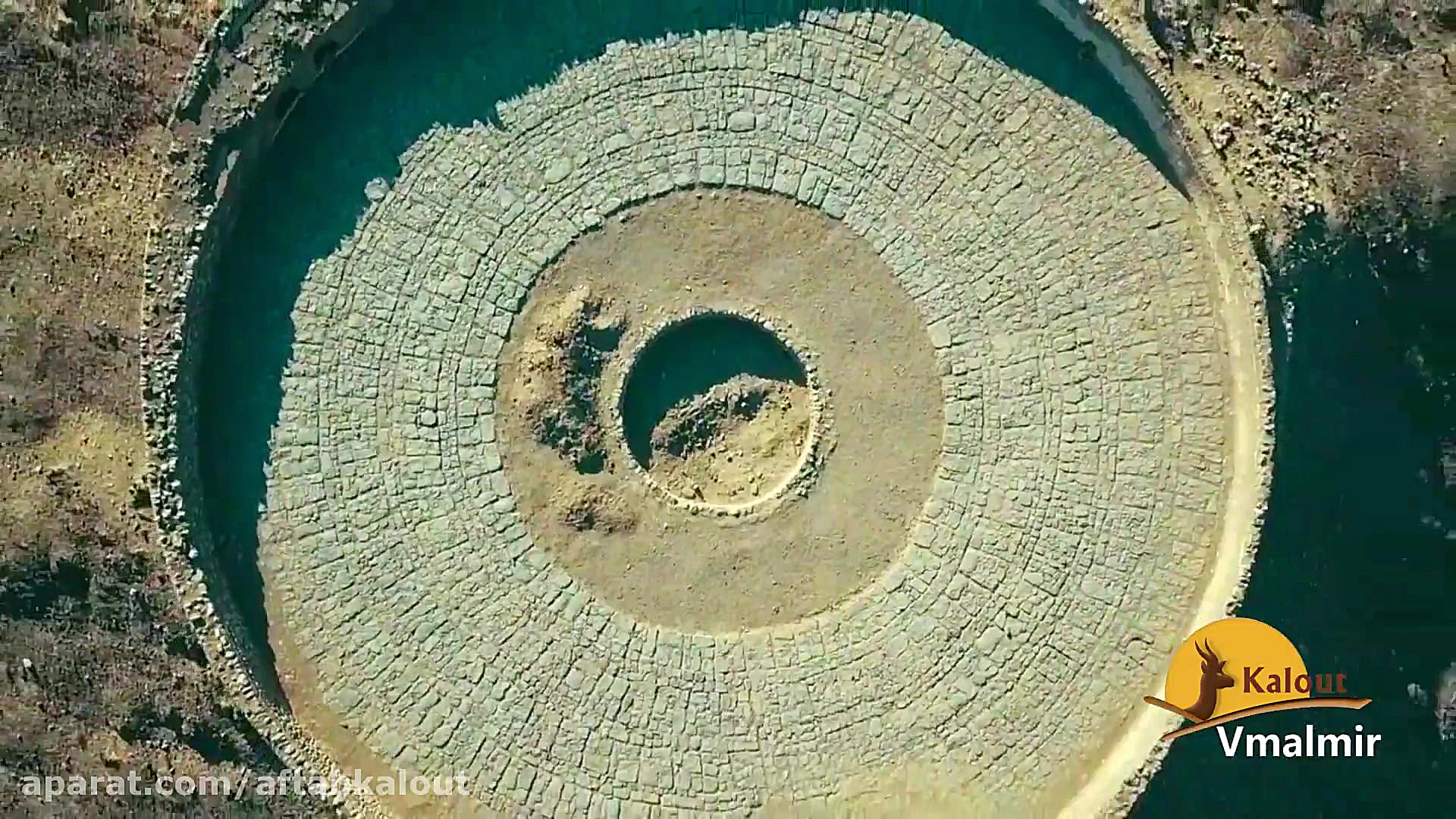 دخمه ی زرتشتیان یا برج خاموشان...