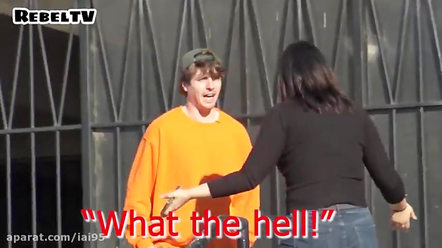 دوربین مخفی قیچی کردن موی دختر...