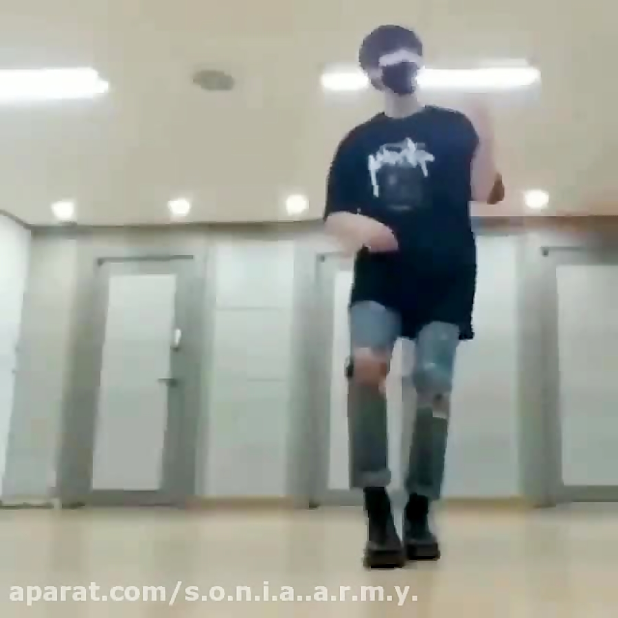 چالش تیک تاک باbts