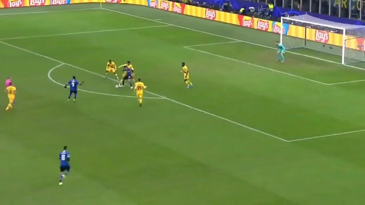 گل لوکاکو به بارسلونا ( ۱ ۱ )