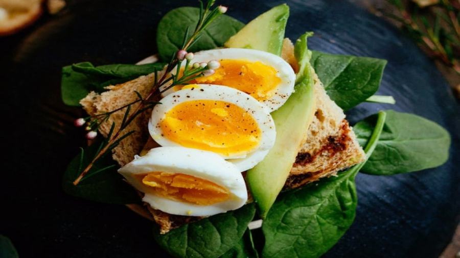 درست کردن غذاهای خوشمزه با تخم...