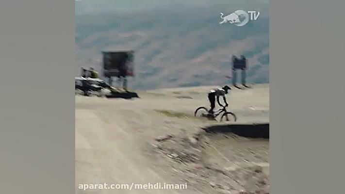 دوچرخه سواری کوهستان حرفه ای م...