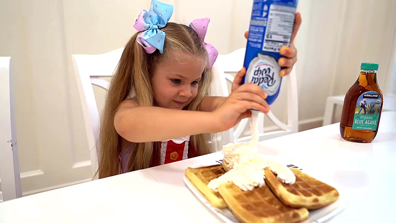 Diana and Roma prepare dessert...