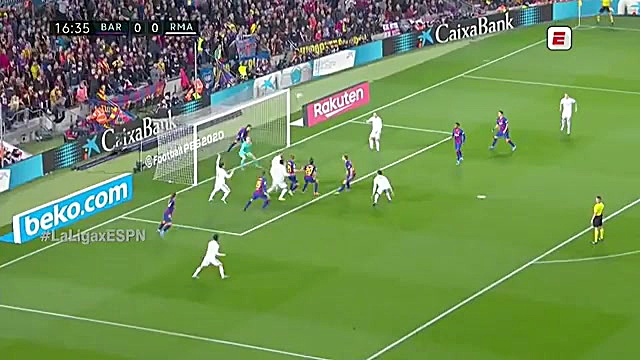 پیکه قهرمان بارسلونا در الکلاس...