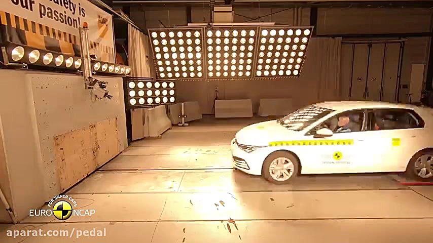 تست تصادف فولکس گلف جدید