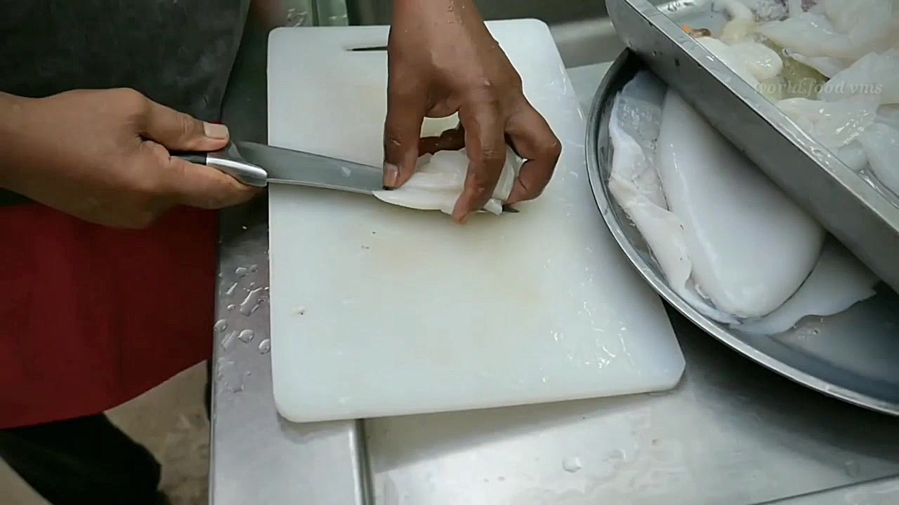 غذای چندش آور با هشت پا