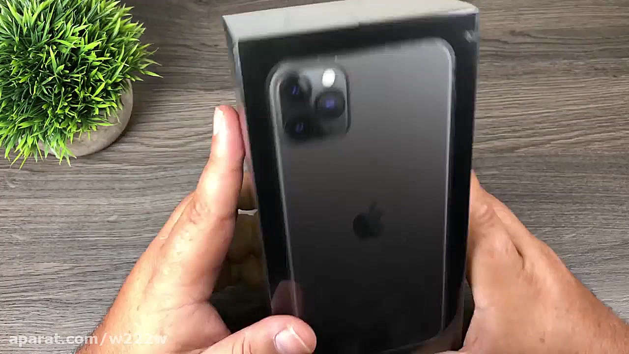 آنباکسینگ آیفون ۱۱ پرو مکس