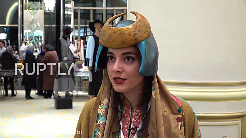 نامرئی کردن دختران در نمایش مد...