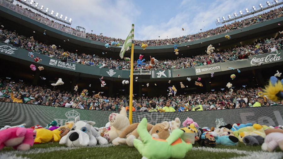 فوتبال ۱۲۰ | کارهای خیریه باشگ...