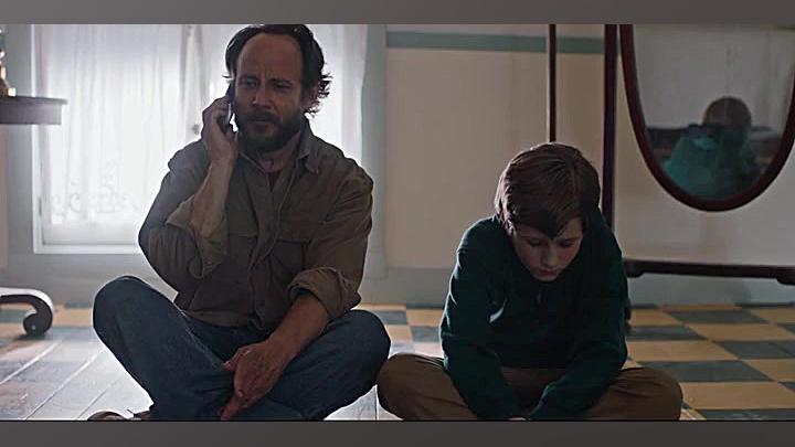 فیلم سینمایی(جادوگری در پنجره)The Witch in the Window 2018دوبله فارسی۱۴  زمان4629ثانیه