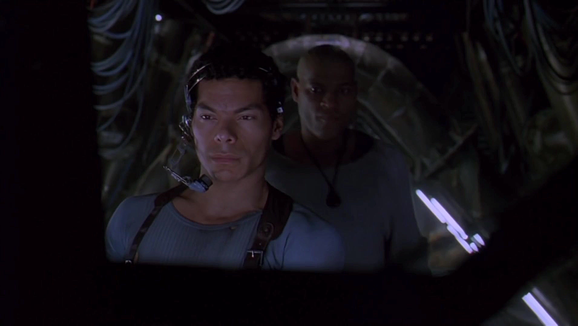 سکانس زیبای مبارزه نئو با موفی...