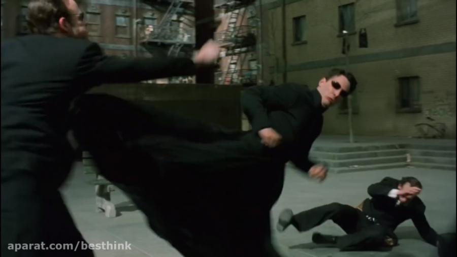 سکانس مبارزه نئو با لکشر اسمیت...