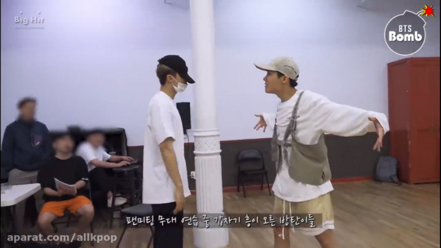 پشت صحنه ی اجرای namjoon در mm...