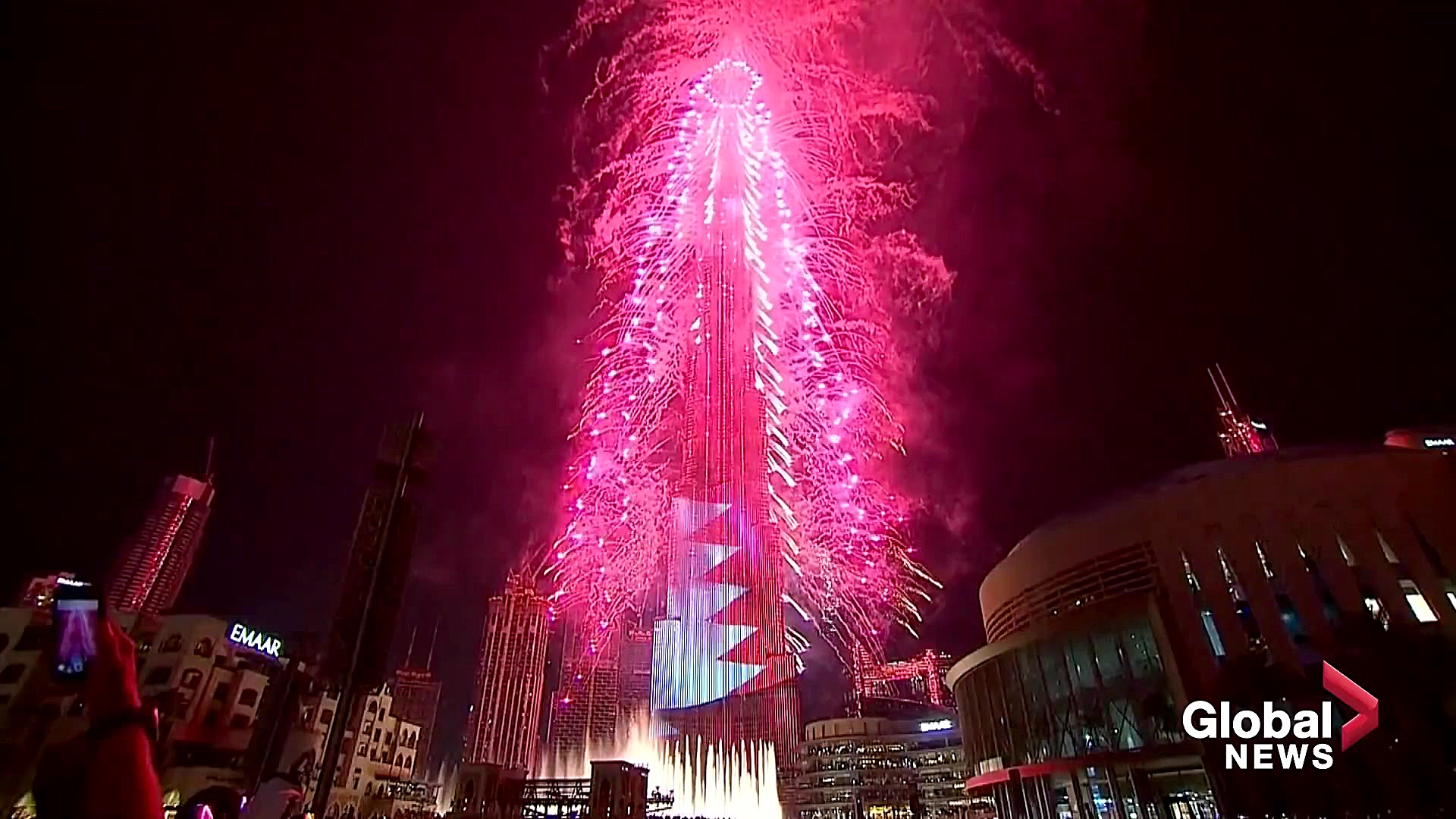 نمایش مسحورکننده کریسمس در برج...