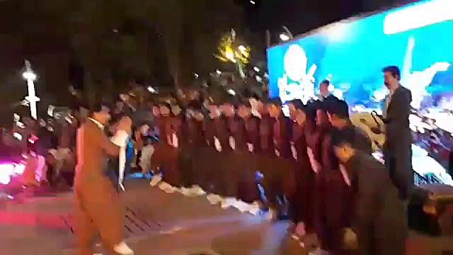 رقص کردی در برج میلاد