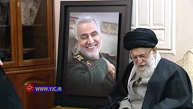 سخنان رهبر انقلاب در منزل شهید...