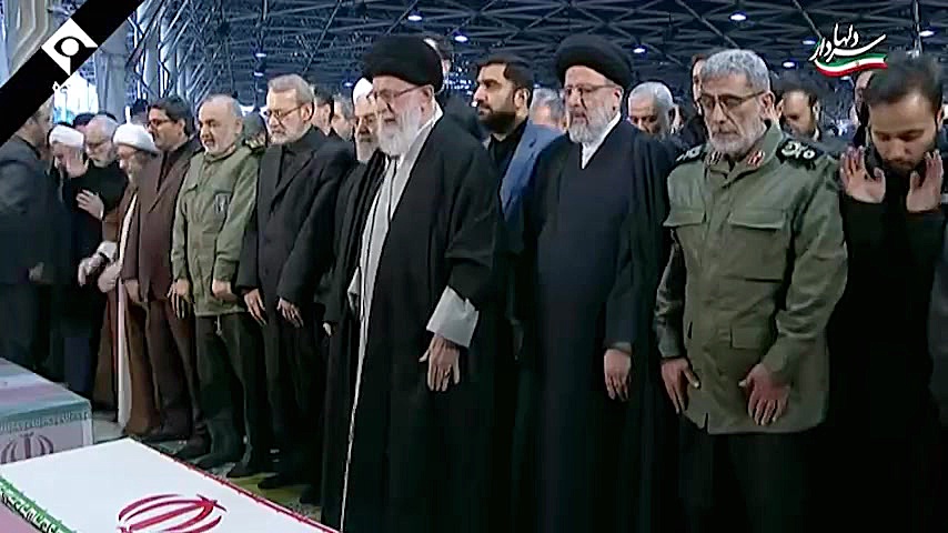 اقامه نماز بر پیکر سپهبد سلیما...