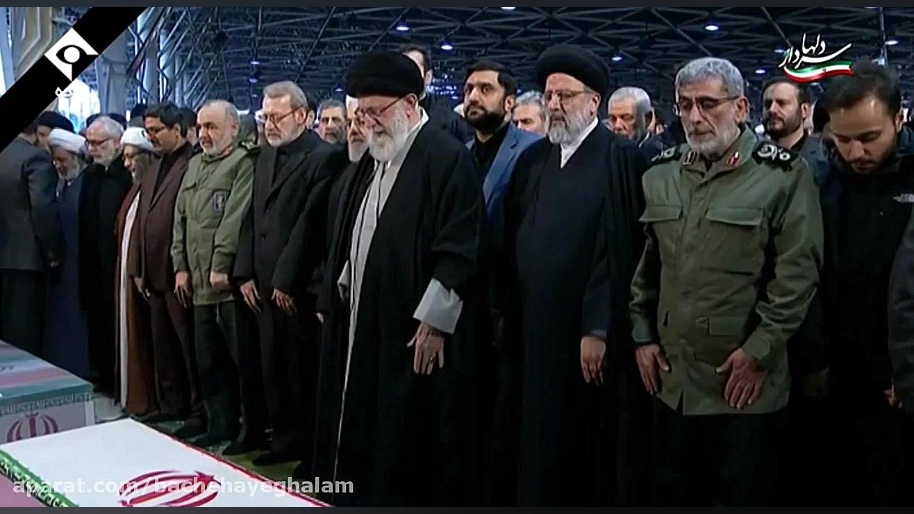 اقامه نماز آیت الله خامنه ای ب...