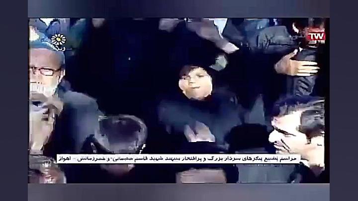 علم از دست علمدار نیفتاده هنوز...