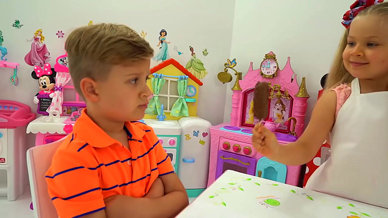 دیانا و روما  بستنی خریدن