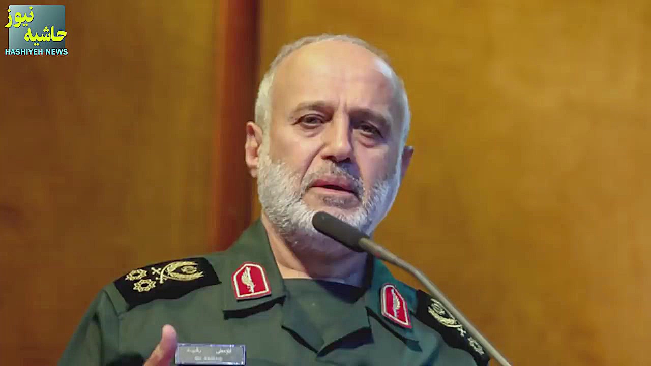 رونمایی از پهپاد تمام ایرانی M...