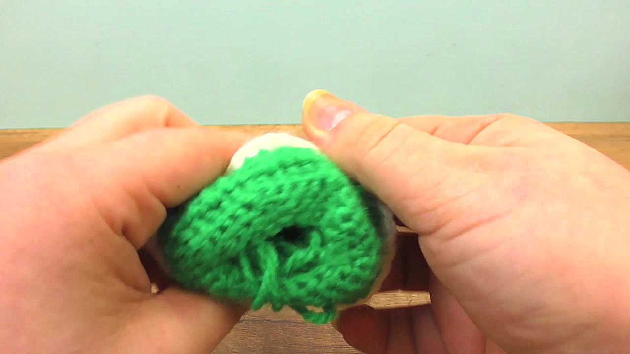 قلاب بافی درخت کاج برای تزیینا...